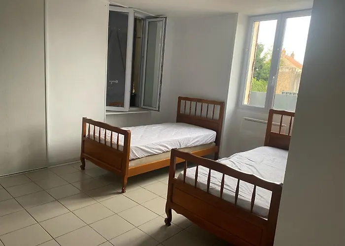 Appart Fourchambault 6/8 Personnes Rez De Chaussee